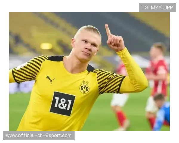 哈兰德训练场疑似偷拍揭秘：场边“香蕉补能”的秘密到底是什么？