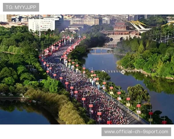 马拉松赛事增设“社群赛”，跑步社交经济爆发