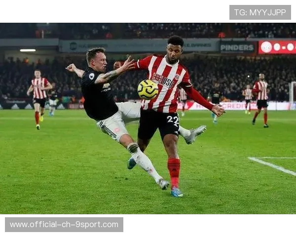 马赛边路连续下底，门前包抄终于得手，马赛马赛