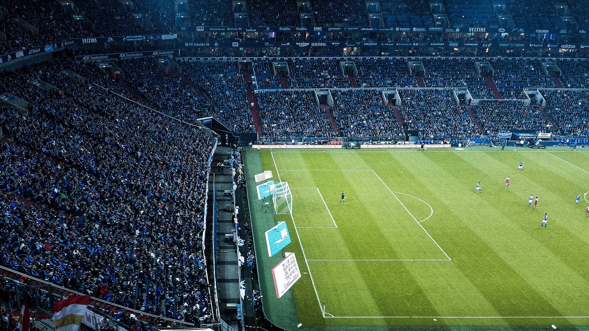 利雅得胜利主场大胜，C罗贡献一传一射，利雅得足球